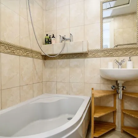 2 Bedrooms Old Town Lejlighed *